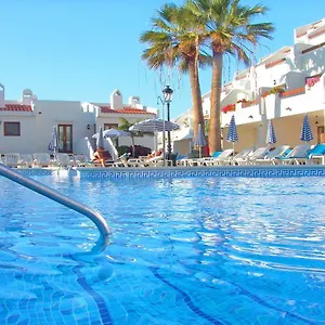 the-suites-at-beverly-hills-playa-de-los-cristianos.tenerifehoteles.net/